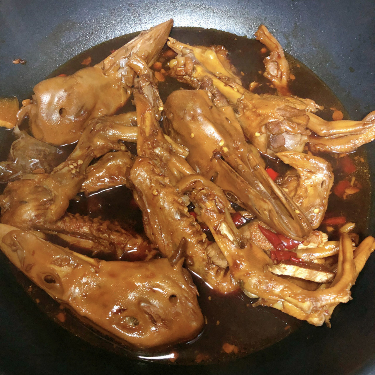 自制卤味—卤鸭头卤鸭翅鸭脖鸭爪都可适用 今天是周末的一天,想在家做