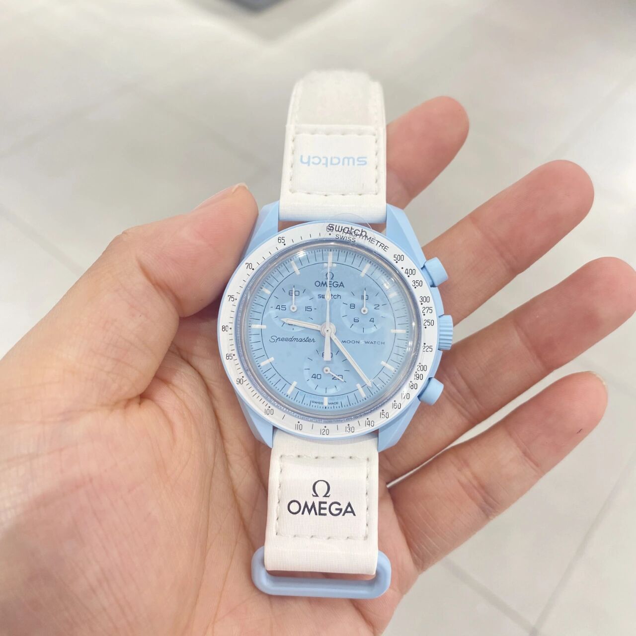 解锁天王星| omega&swatch联名登月表 天蓝色的超好看,清新脱俗 背面