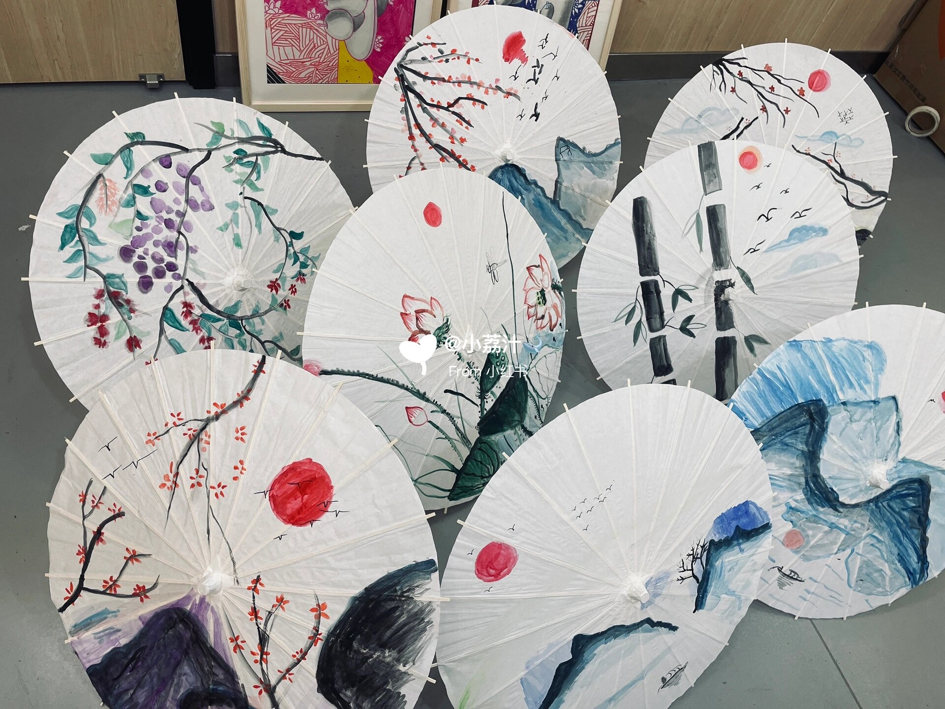 创意美术9156621566——《手绘油纸伞