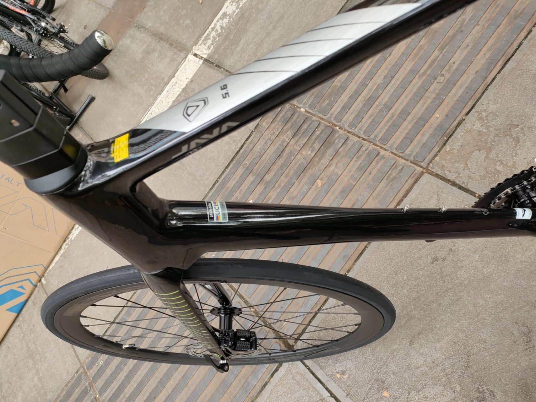 java 鱼雷3破风碟刹公路车禧玛诺sora套件18 java 鱼雷3破风碟刹公路