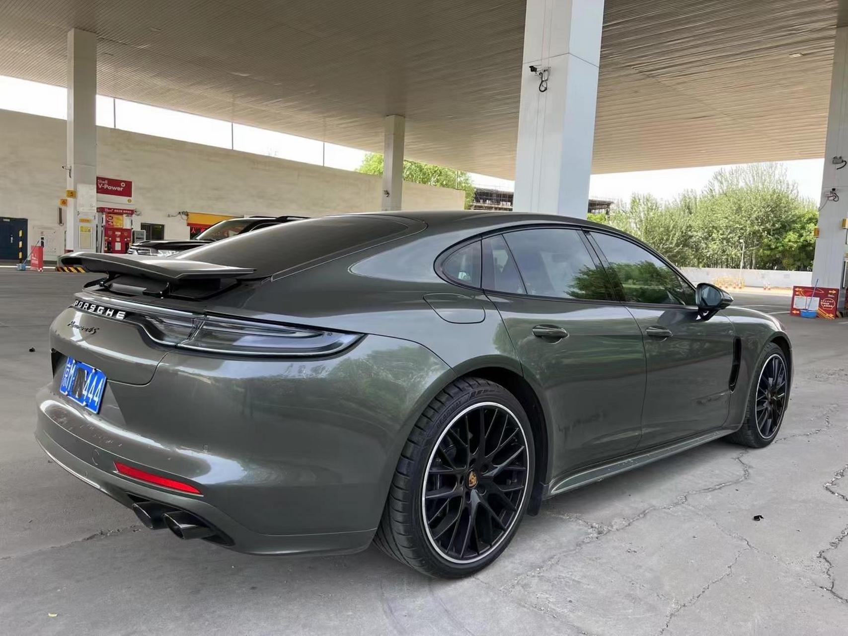 2023年保时捷帕拉梅拉 选配40多万 原版原漆带车衣