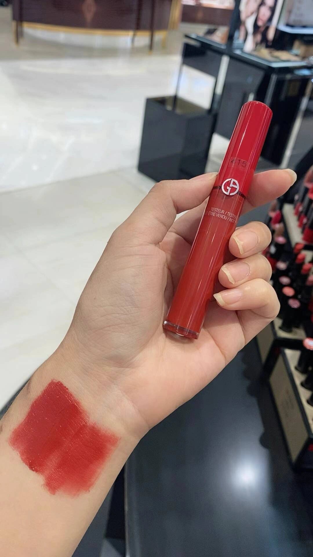 阿玛尼红管415唇釉,绝美 不要老是买405了,快来试试415,不一样的美,很