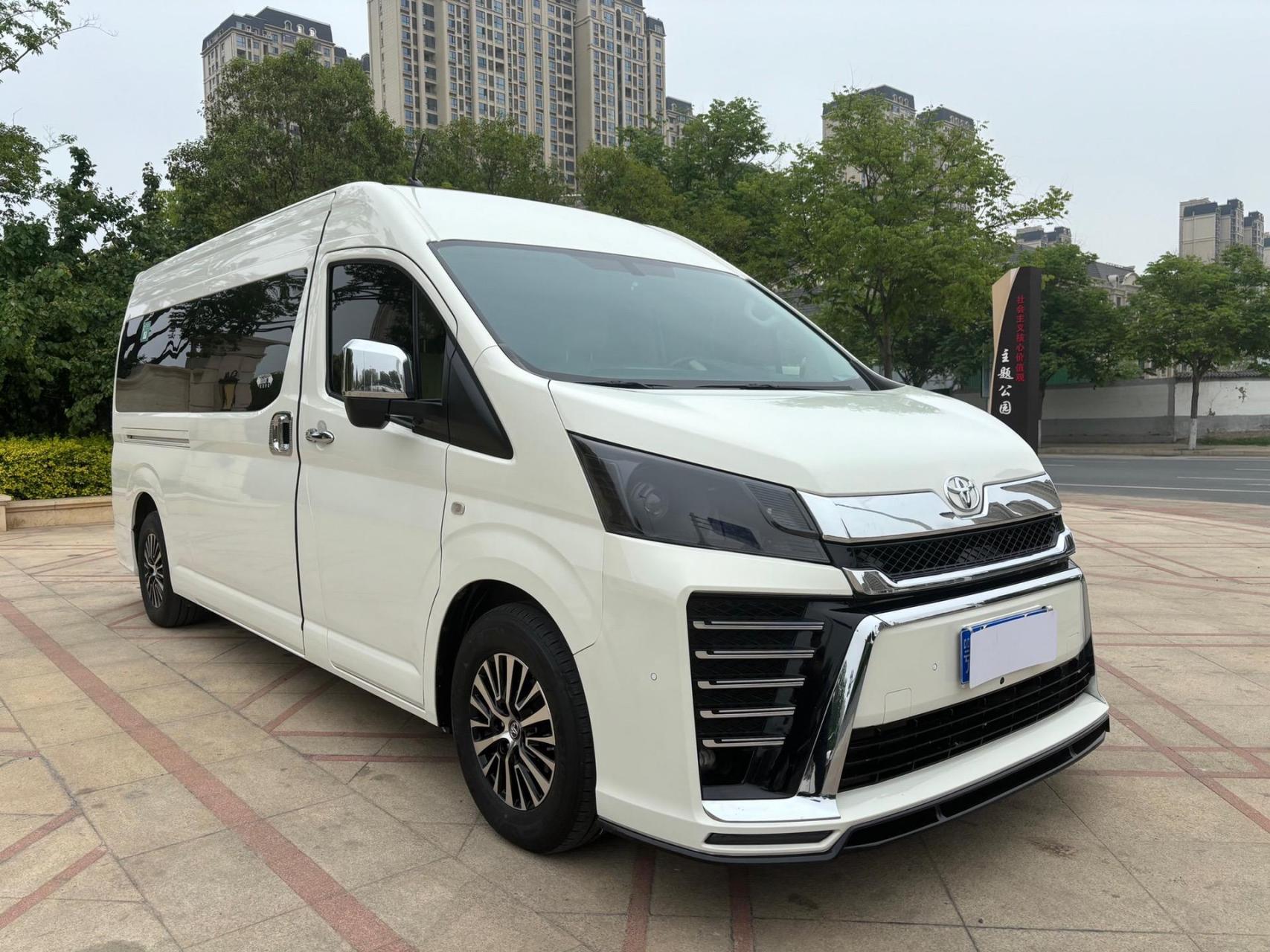 丰田 海狮(进口) 2021款 3.5l 自动 7座(中东) 22年9月上牌.3.