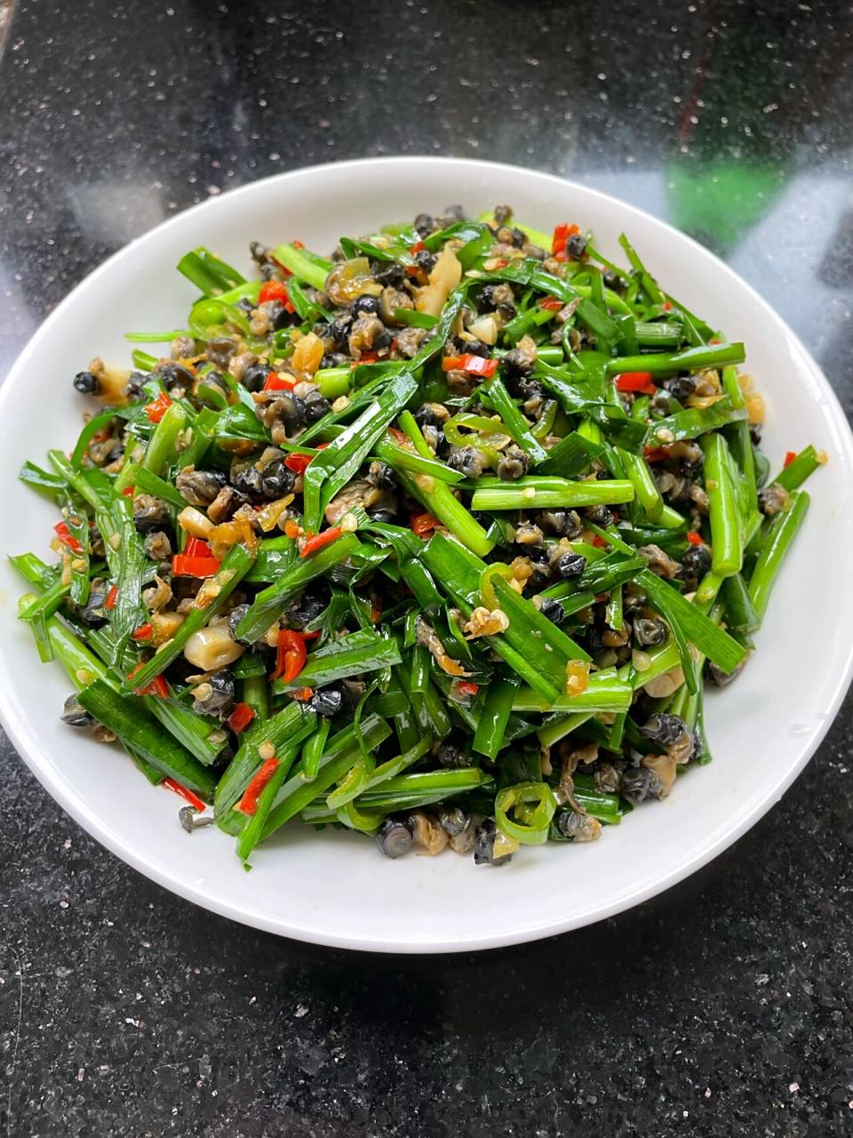 爆炒韭菜螺蛳肉下酒又下饭火辣劲爆 每天不知道吃什么菜的过来看我吧