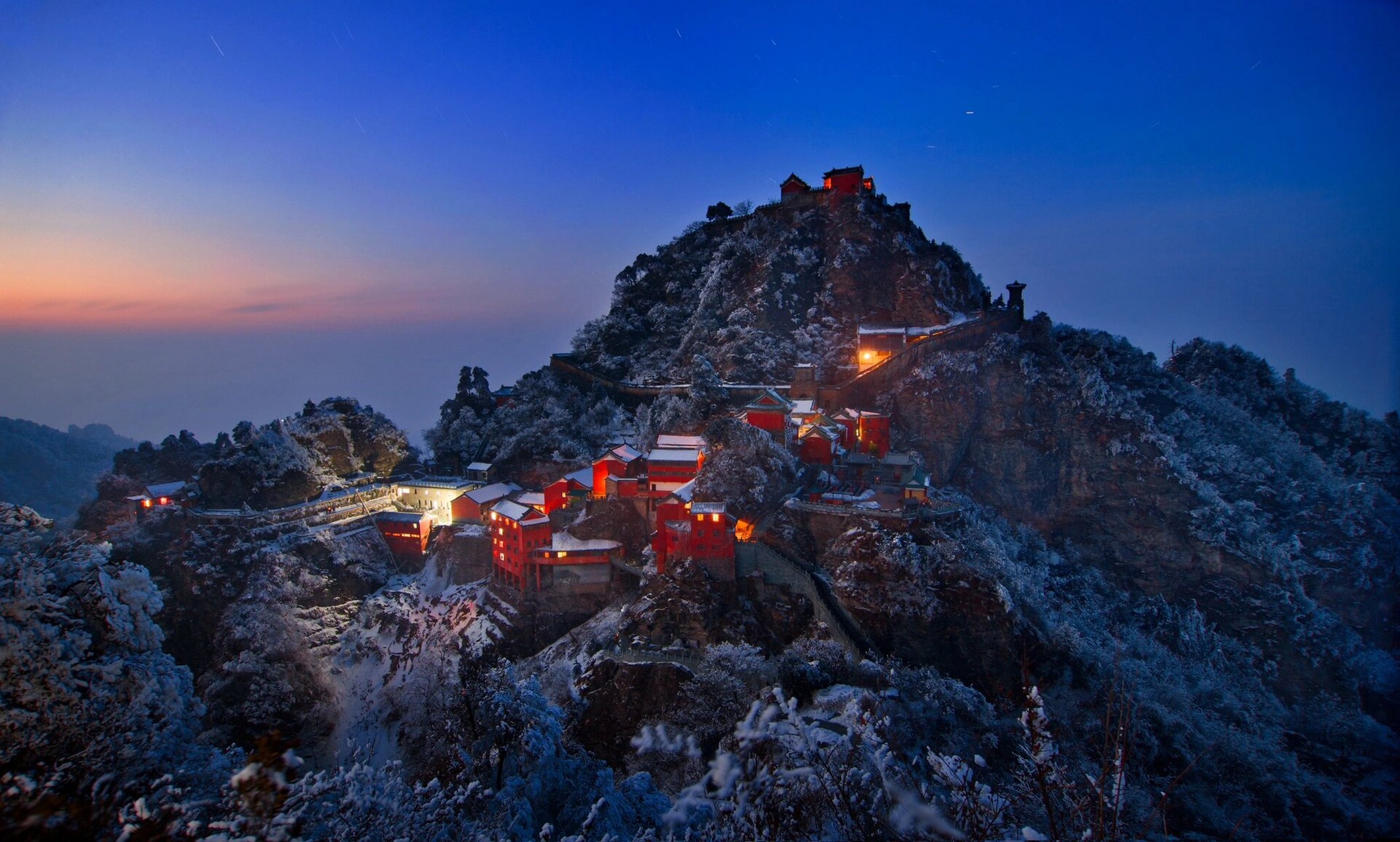 夏热秋燥,越是想念武当山的浪漫雪景7615 冬游赏雪看雾凇,这种