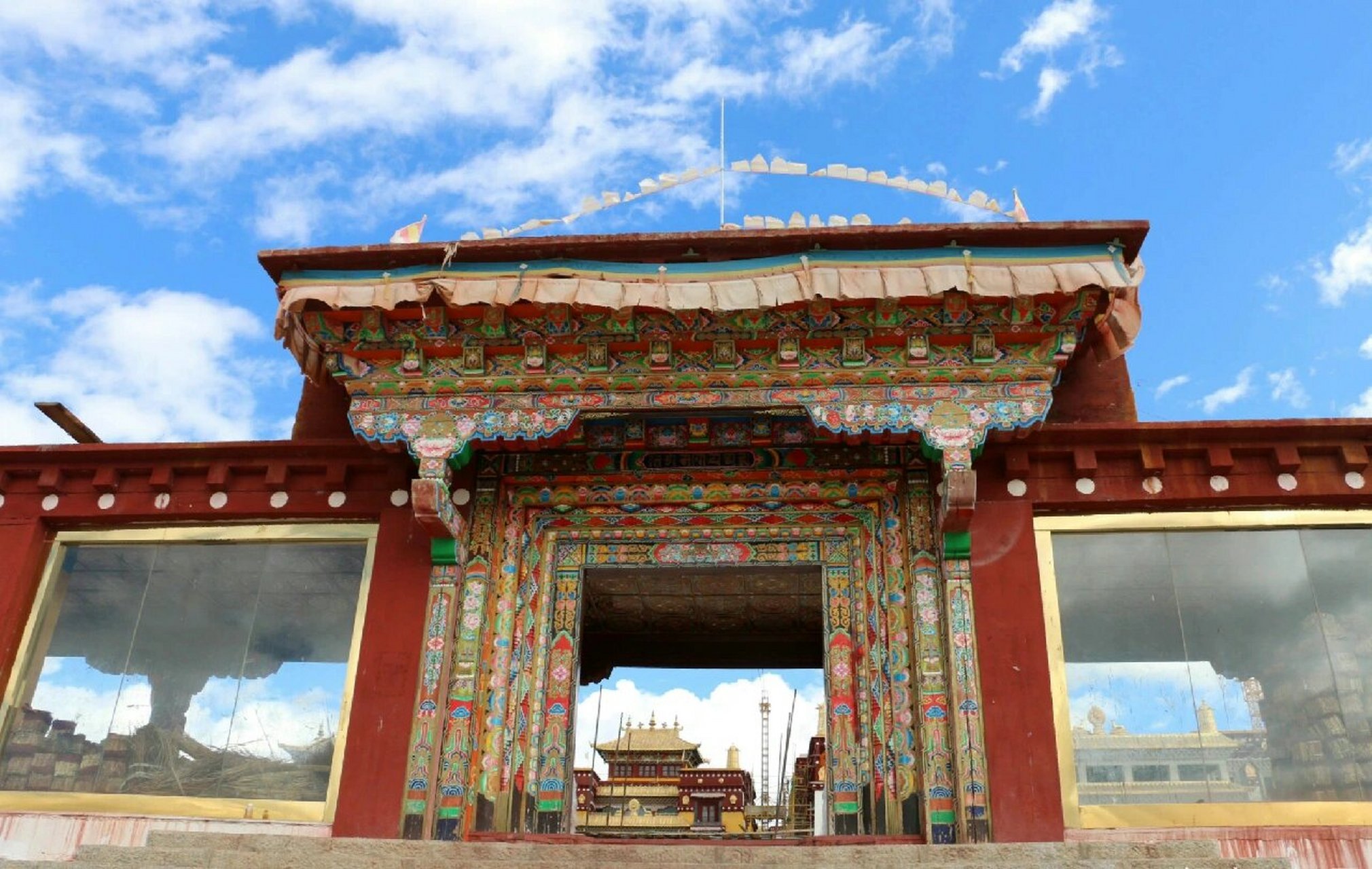 今天为大家分享理塘长青春科尔寺 四川理塘,世界海拔最高的县城,隐世