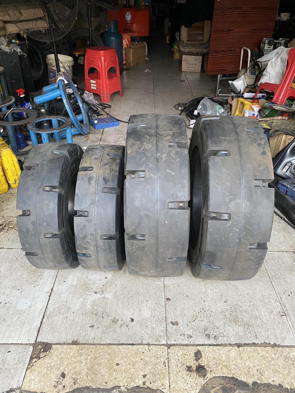 与美国波音747飞机同款橡胶实心轮胎,国际大品牌happy双喜公司制造,比