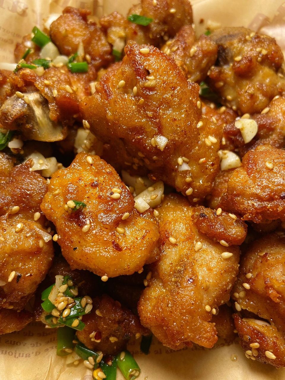 超级简单的怪味炸鸡块(蒜香鸡块)爆好吃9797    你们有没有在外面