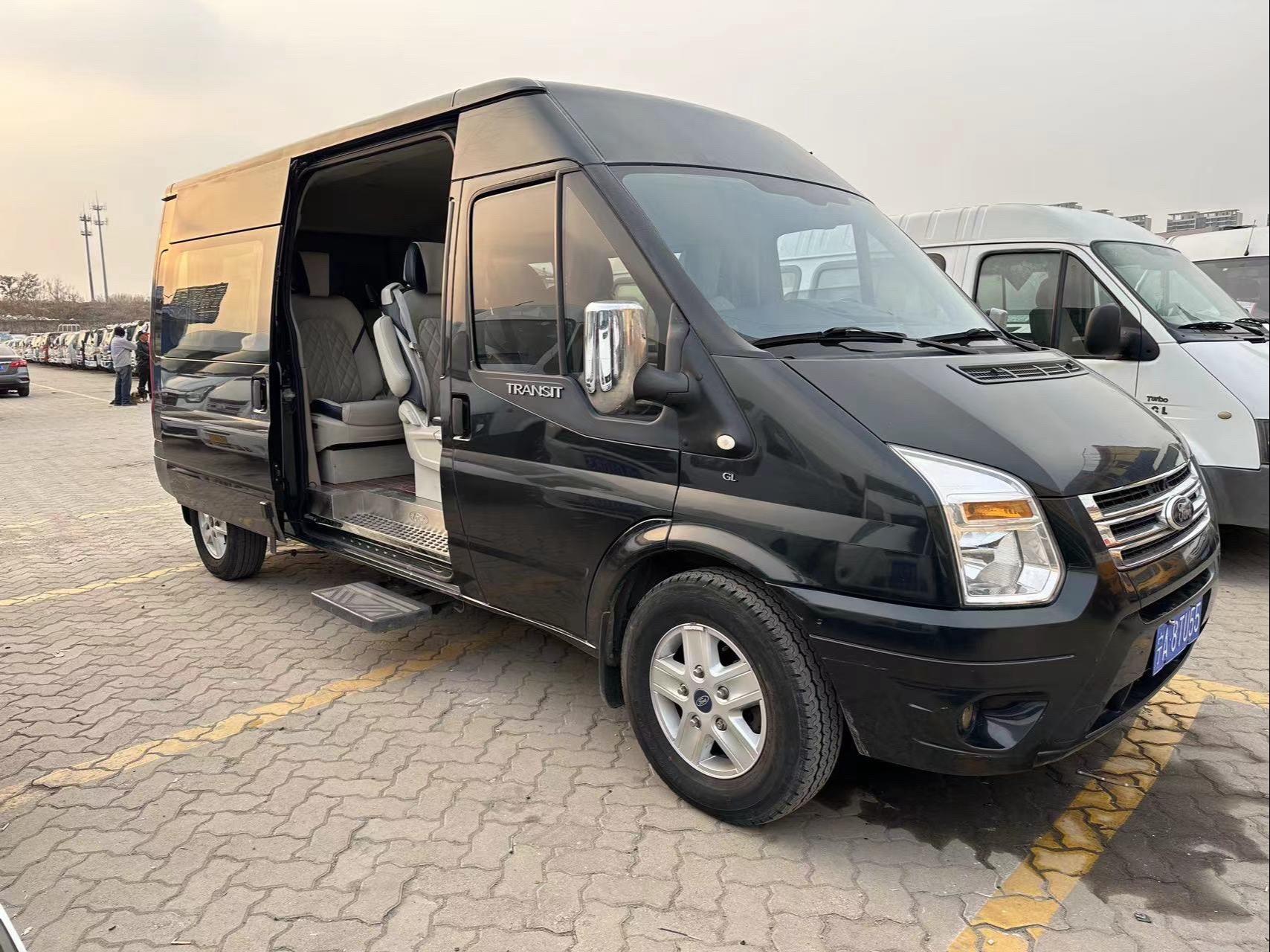 9座:1 6年福特全顺新世代!长轴中顶,国5:非营运,2.