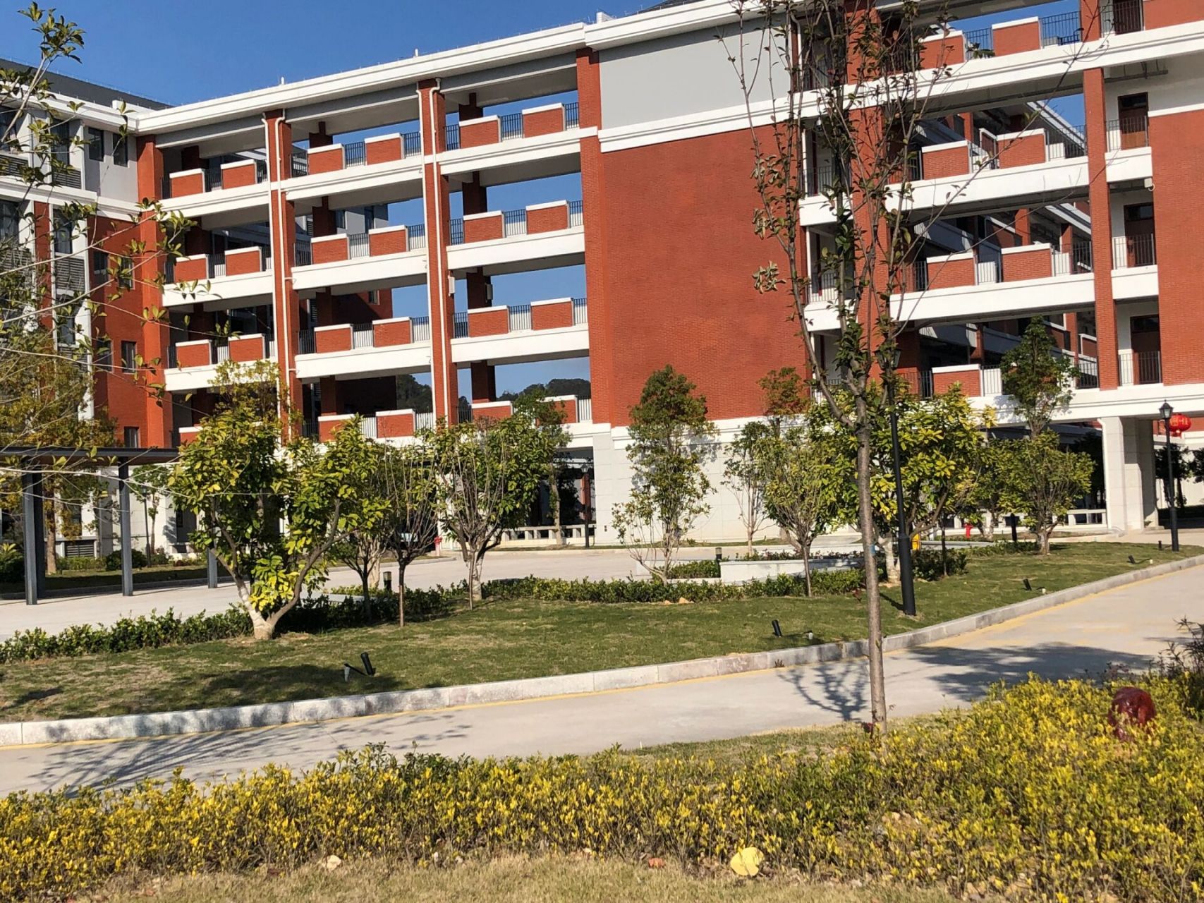 新高一的学弟学妹可以问问题关于长乐六中 本人高二!
