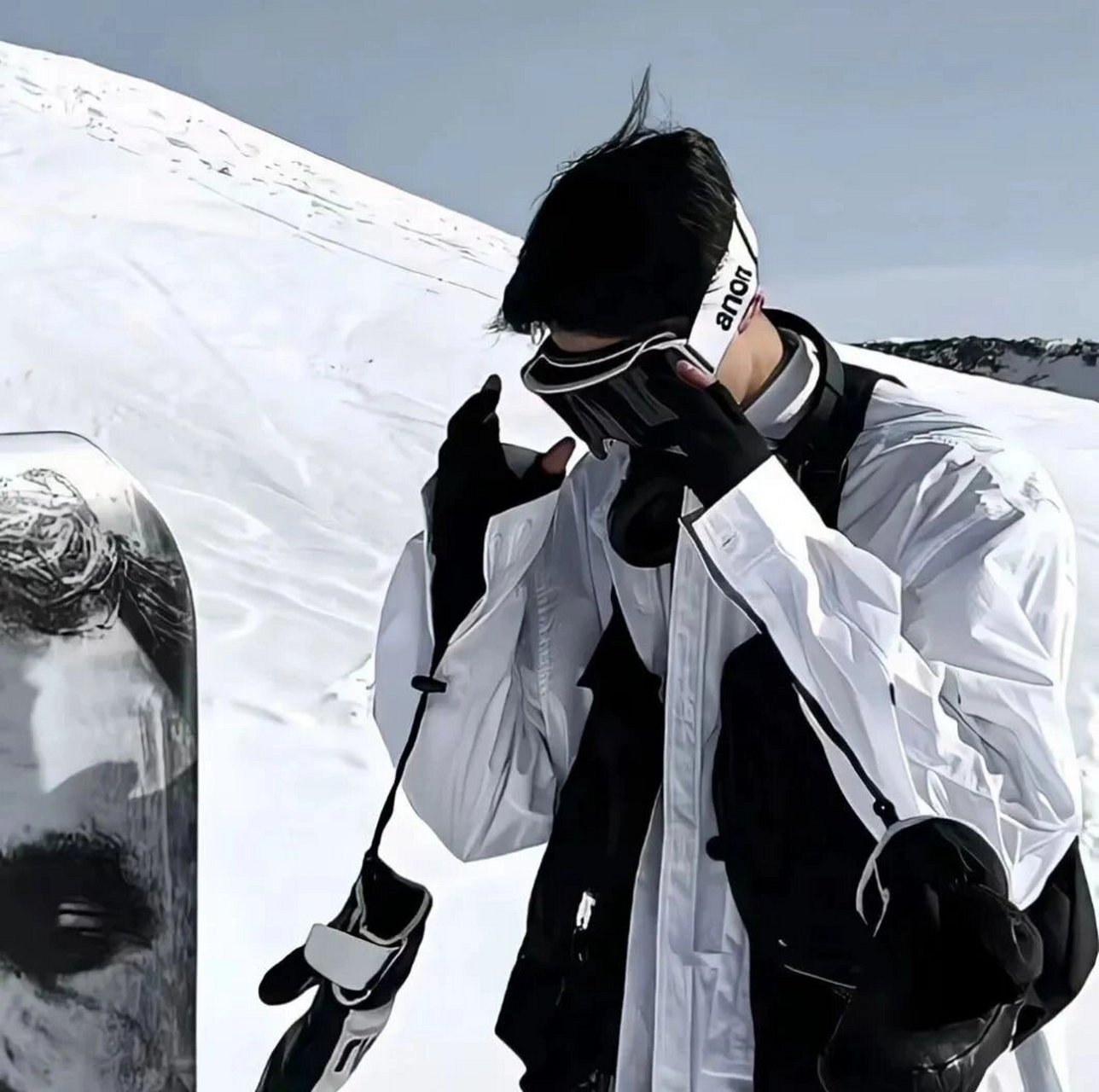 【真人男头】很喜欢滑雪