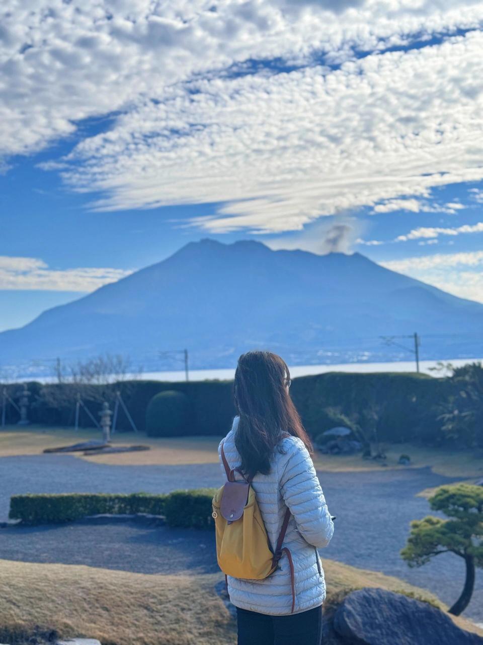 邮轮公司分配的免费团队行程 2.自费报名岸上行程,几百块一个人 3.