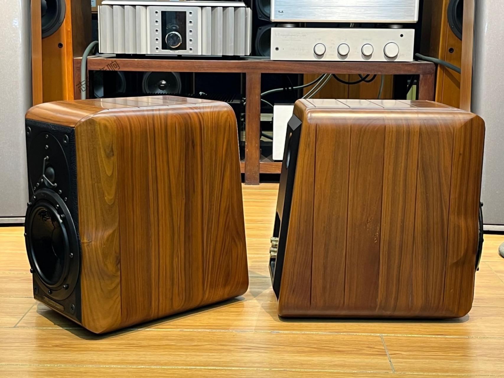 世霸大情人一代榫卯书架音箱 大情人第一代,早期榫卯工艺版本, 黑标