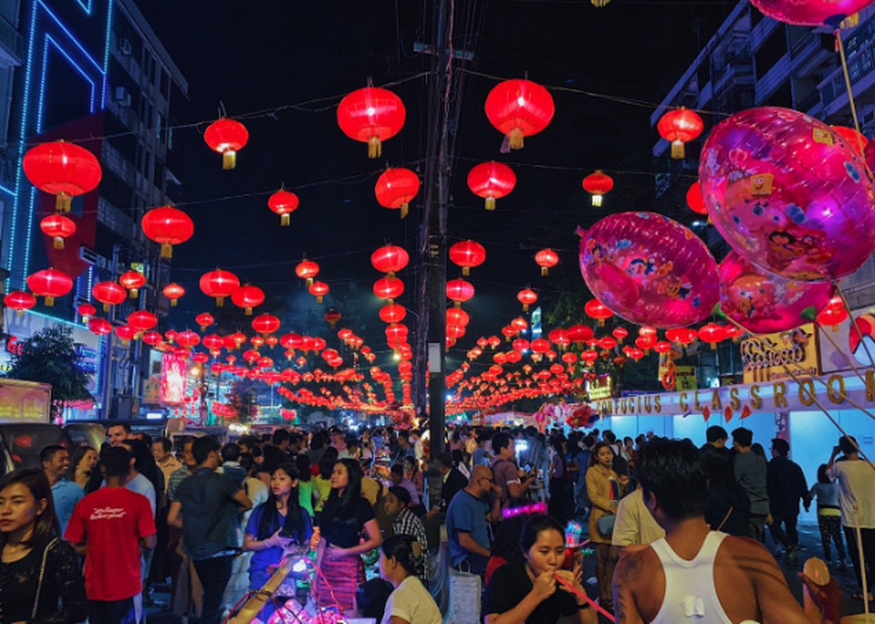 春节地标打卡#打卡仰光唐人街,这里依旧热闹非凡.