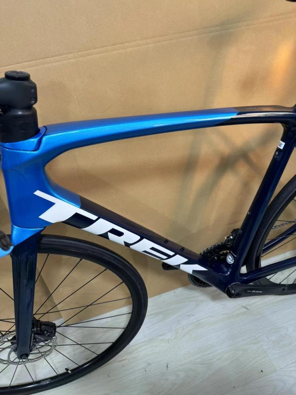 崔克emonda sl5碳纤维公路车 全碳纤维车架,桶轴碟刹 禧玛诺105 r7020