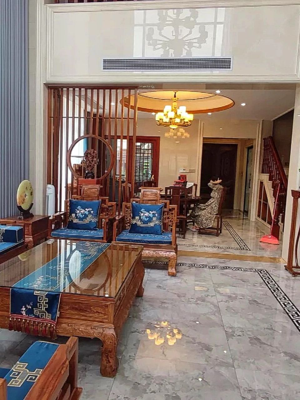 新中式风格汕头豪华别墅 潮汕新中式装修案例,对于潮汕人来说红木家具