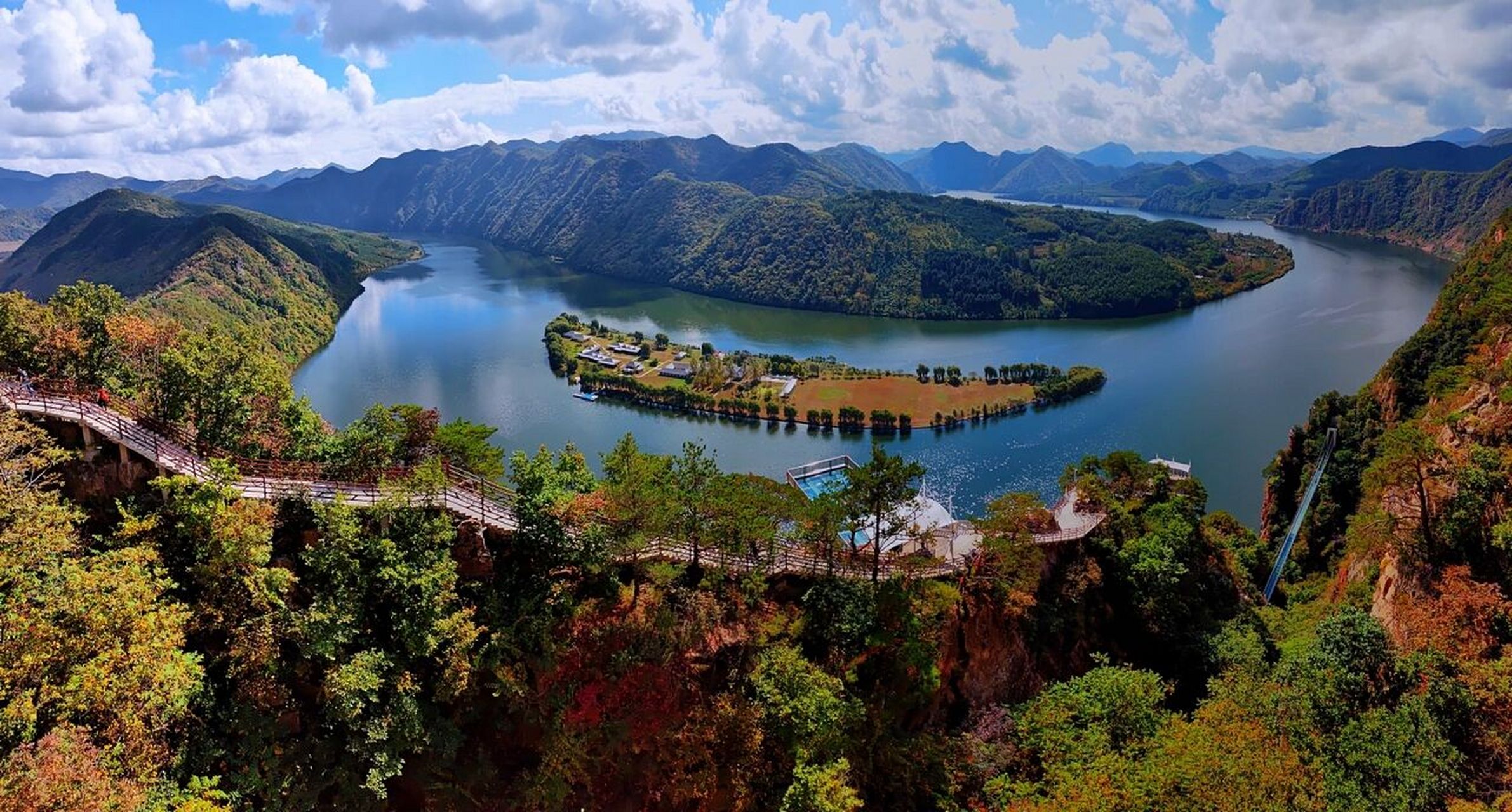 辽宁本溪桓仁县虎谷峡|超美的网红玻璃吊桥 十一假期去哪儿玩?