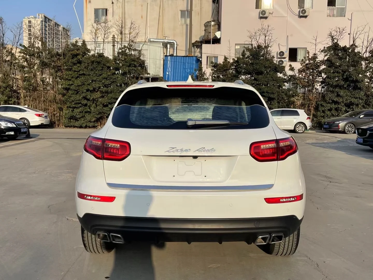 0t众泰sr9 江湖人称保时泰 配置丰富 价