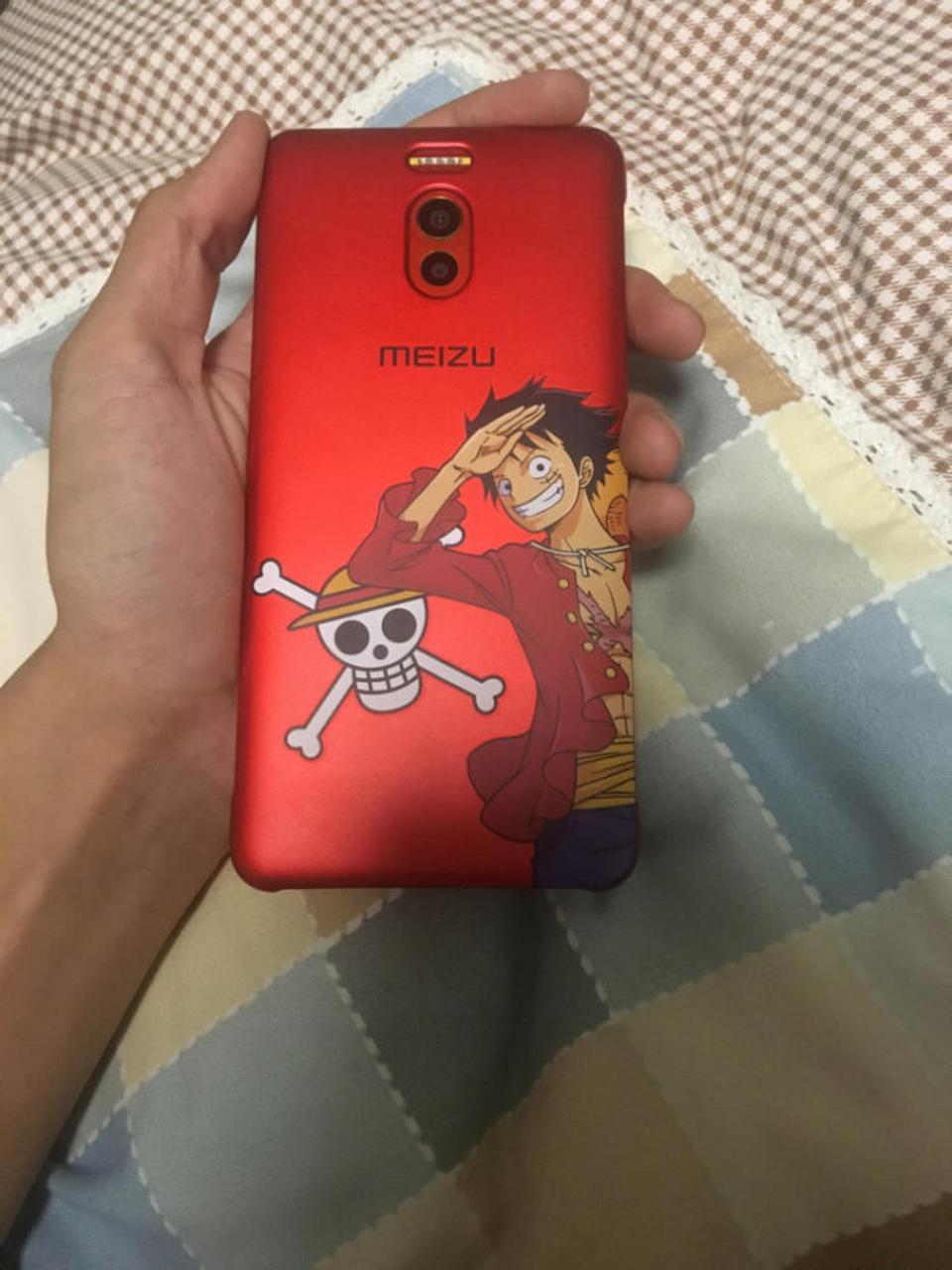 魅蓝note6海贼王绿色版,其实只是ps调色~ 但是这个并没有魅蓝note6