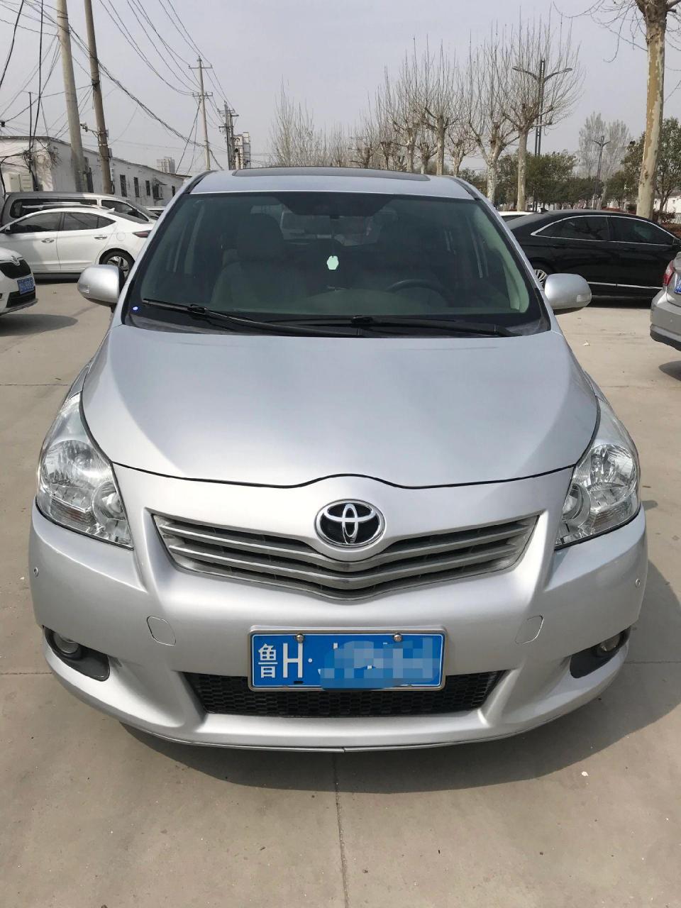 13年6月丰田逸致ez  7座1.