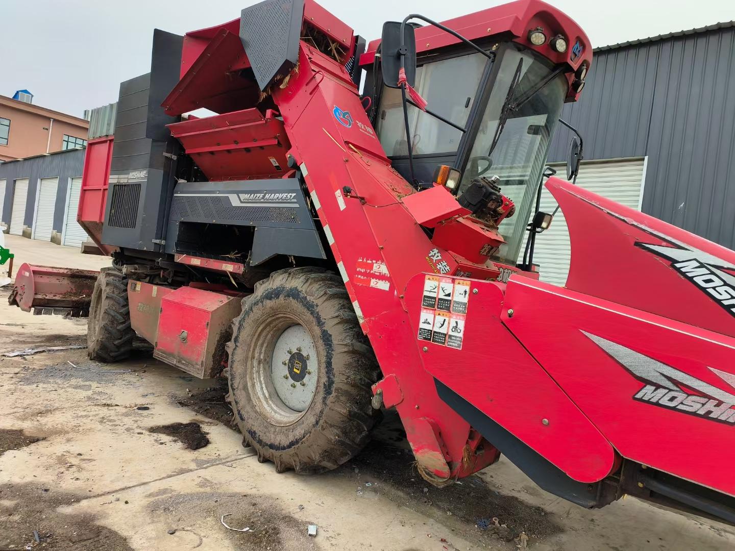 21年新疆牧神,650垄距,原厂后驱,空调,四路监控,工作了700小时左右