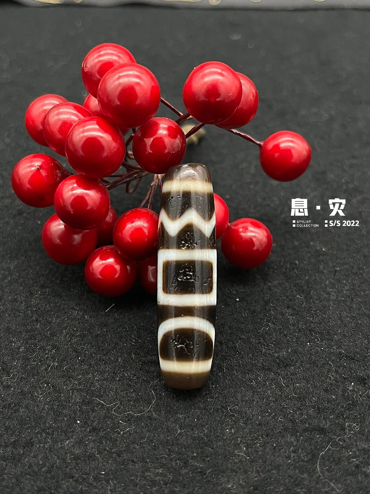 特殊图腾:息增怀诛 天珠   这是一颗集大成的特殊图腾天珠 名为息增怀