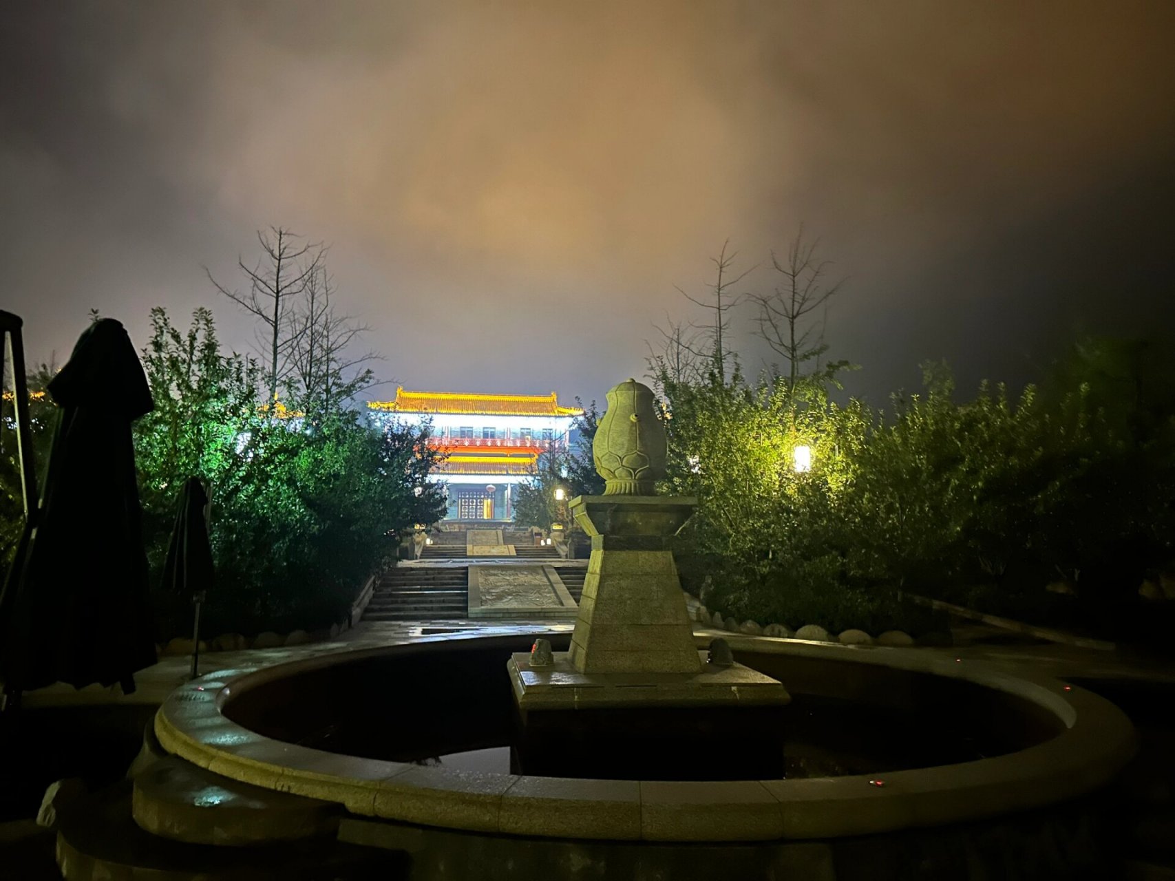 来潼关古城泡女娲温泉