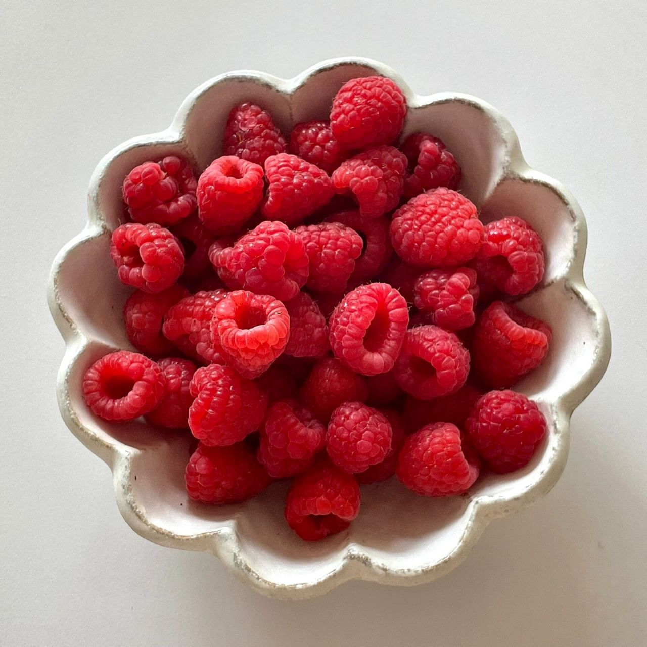 红树莓八大神奇功效 红树莓是我们生活中比较常见的一种水果,又叫做