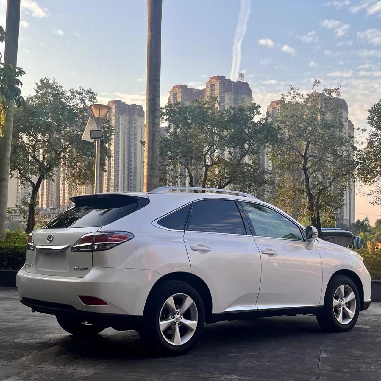 2013年雷克萨斯rx2700;2.