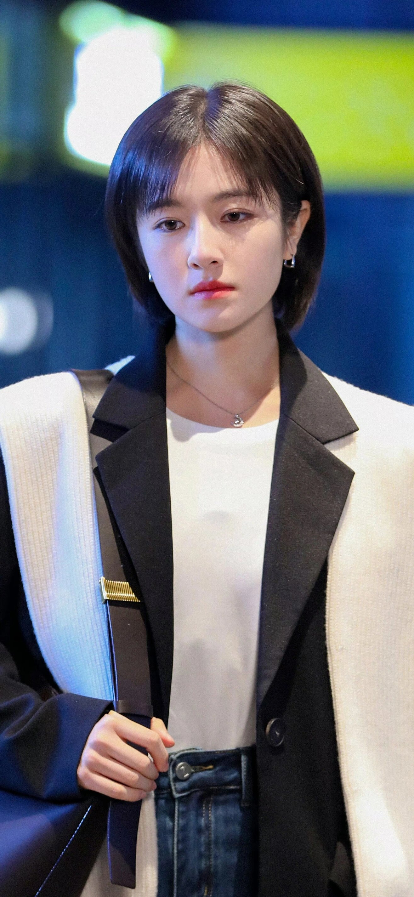 美女在播影视剧 《一路朝阳》 李兰迪饰演:李