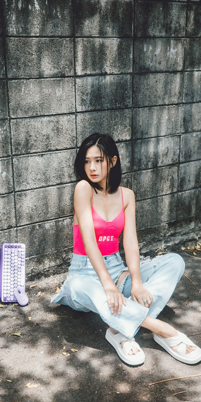 安心亚粉红壁纸组图