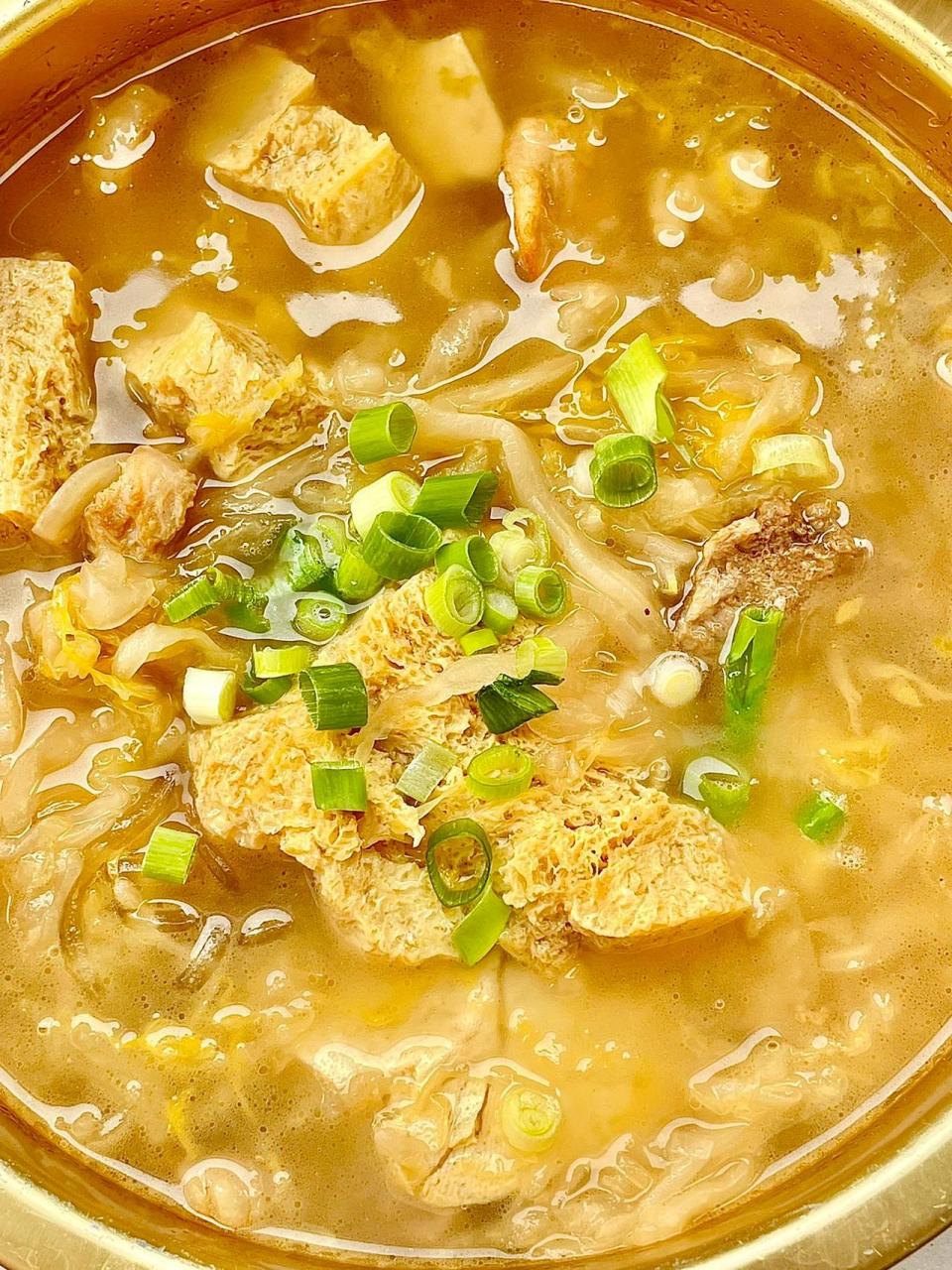 东北人入秋必备菜74酸菜炖冻豆腐粉条五花肉 1.