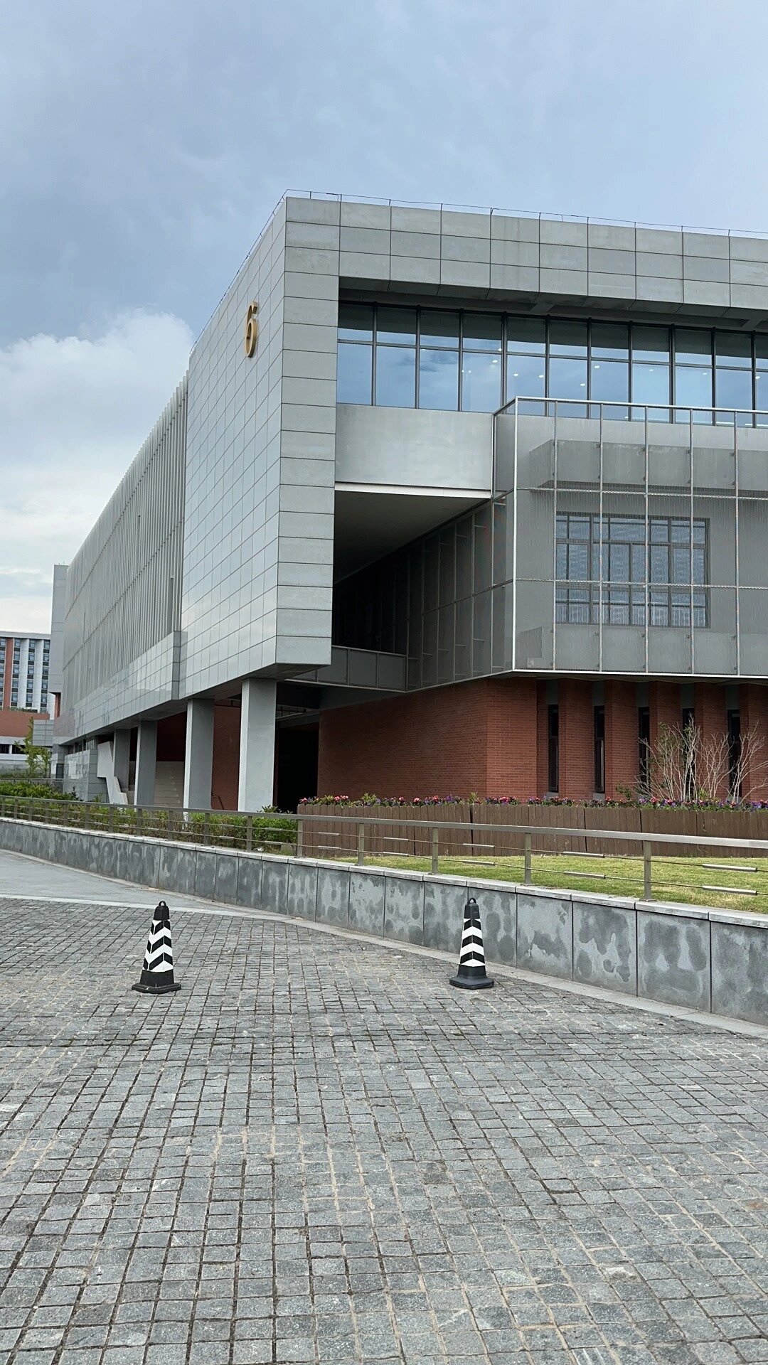 上海戏剧学院(昌林路校区) "影视新媒体中心"