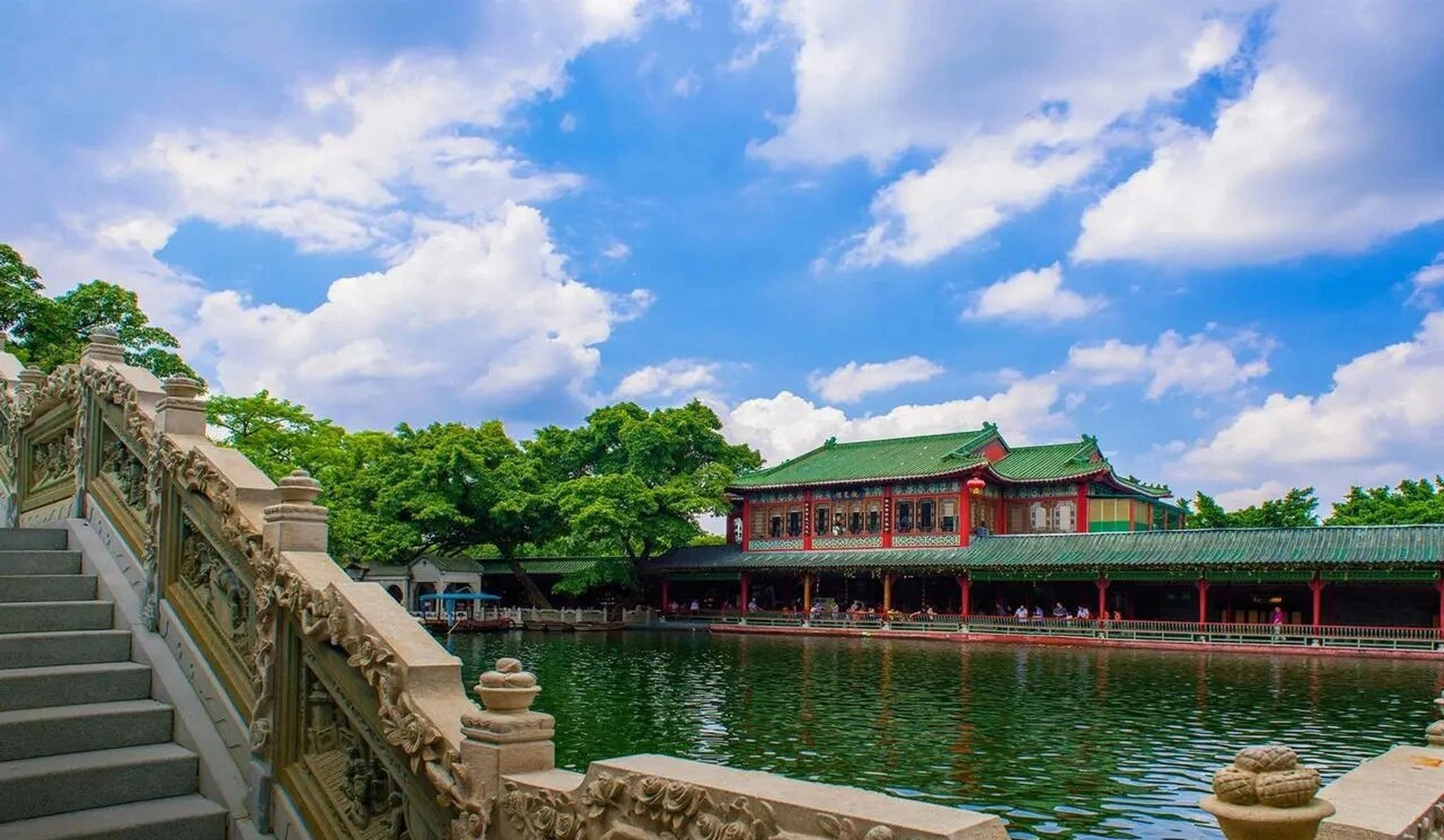 广州宝墨园的前世今生 广州宝墨园,位于广东省广州市番禺区沙湾镇紫坭