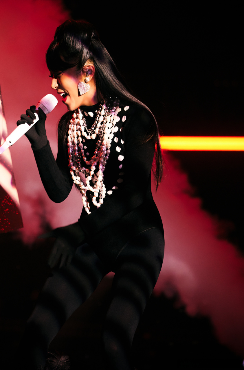 吉克隽逸 今晚22:00#天赐的声音#《两个寂寞》 momoko@吉克隽逸冲 