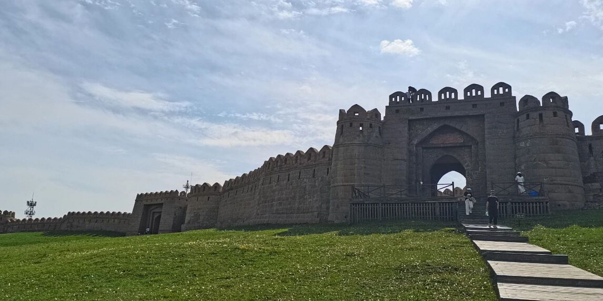 呼和浩特周边必打卡景点 圣水梁景区位于呼和浩特市保合少镇大青山