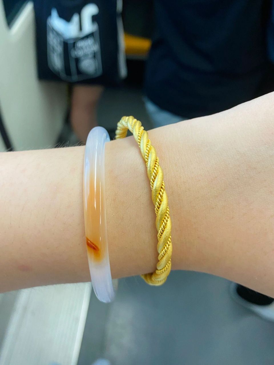 50克麻花镯——沈阳荟华楼打金 做了好久的功课选了荟华楼,毕竟老字号