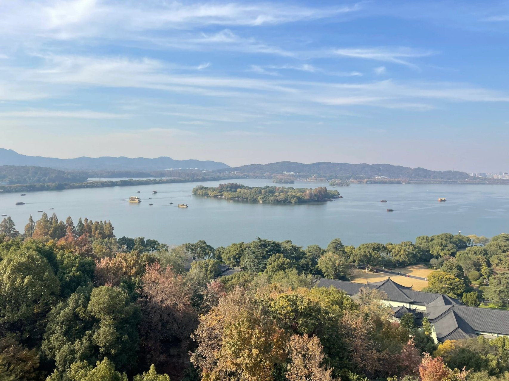 12月旅行|不下雪的冬季西湖风景也很美 现在的人真的不多,很适合去玩