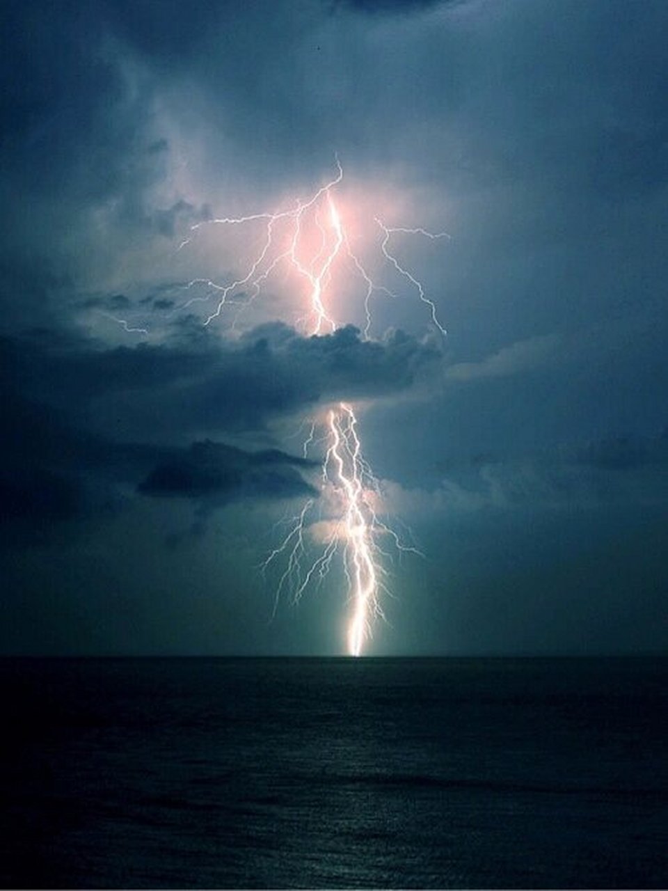 自然环境素材 电闪雷鸣