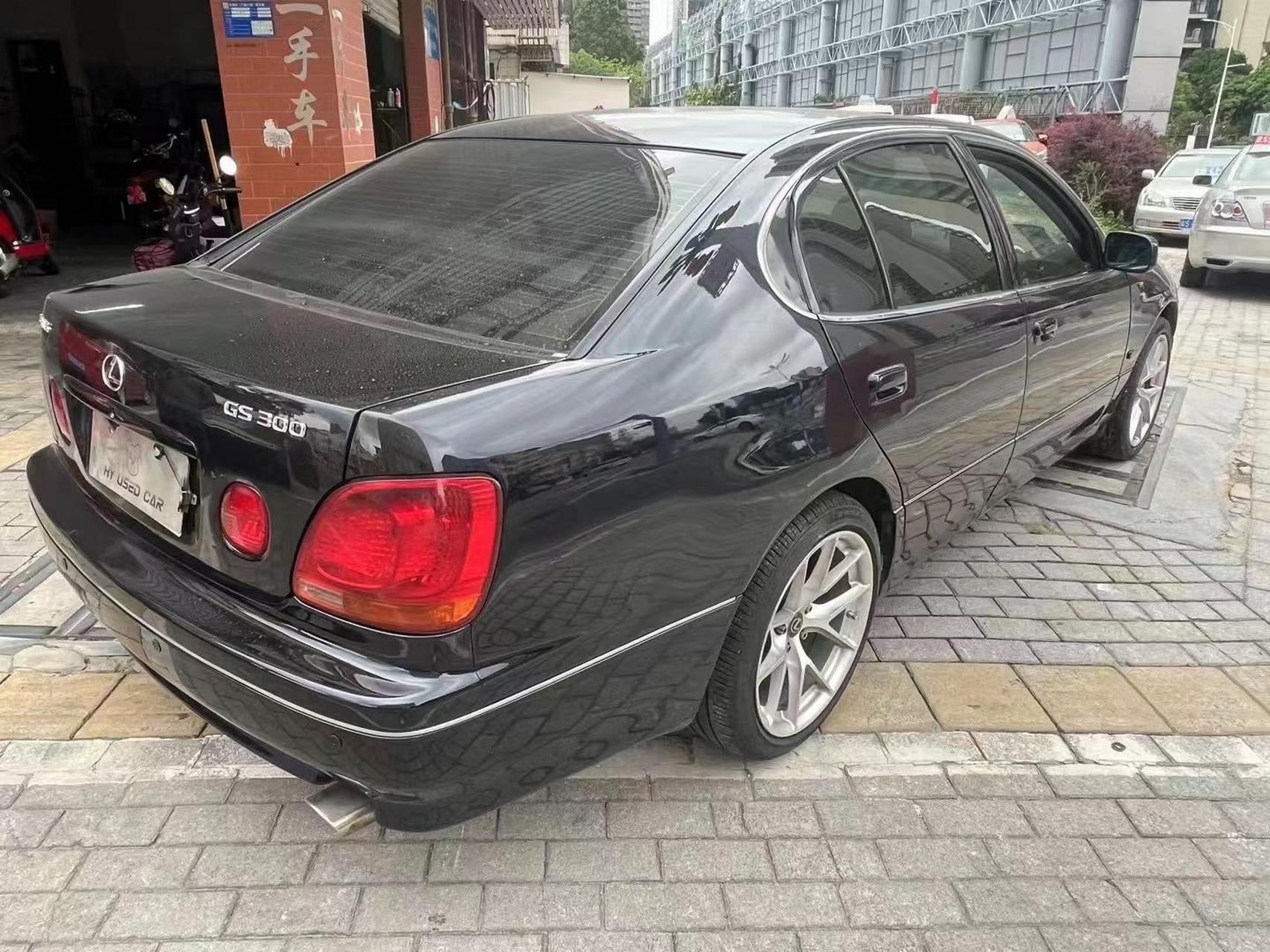 gs300估价图片