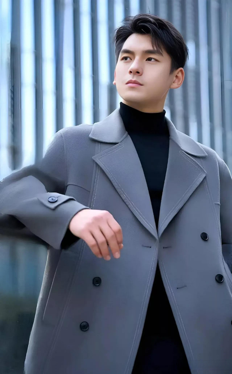 西装革履,气质非凡.