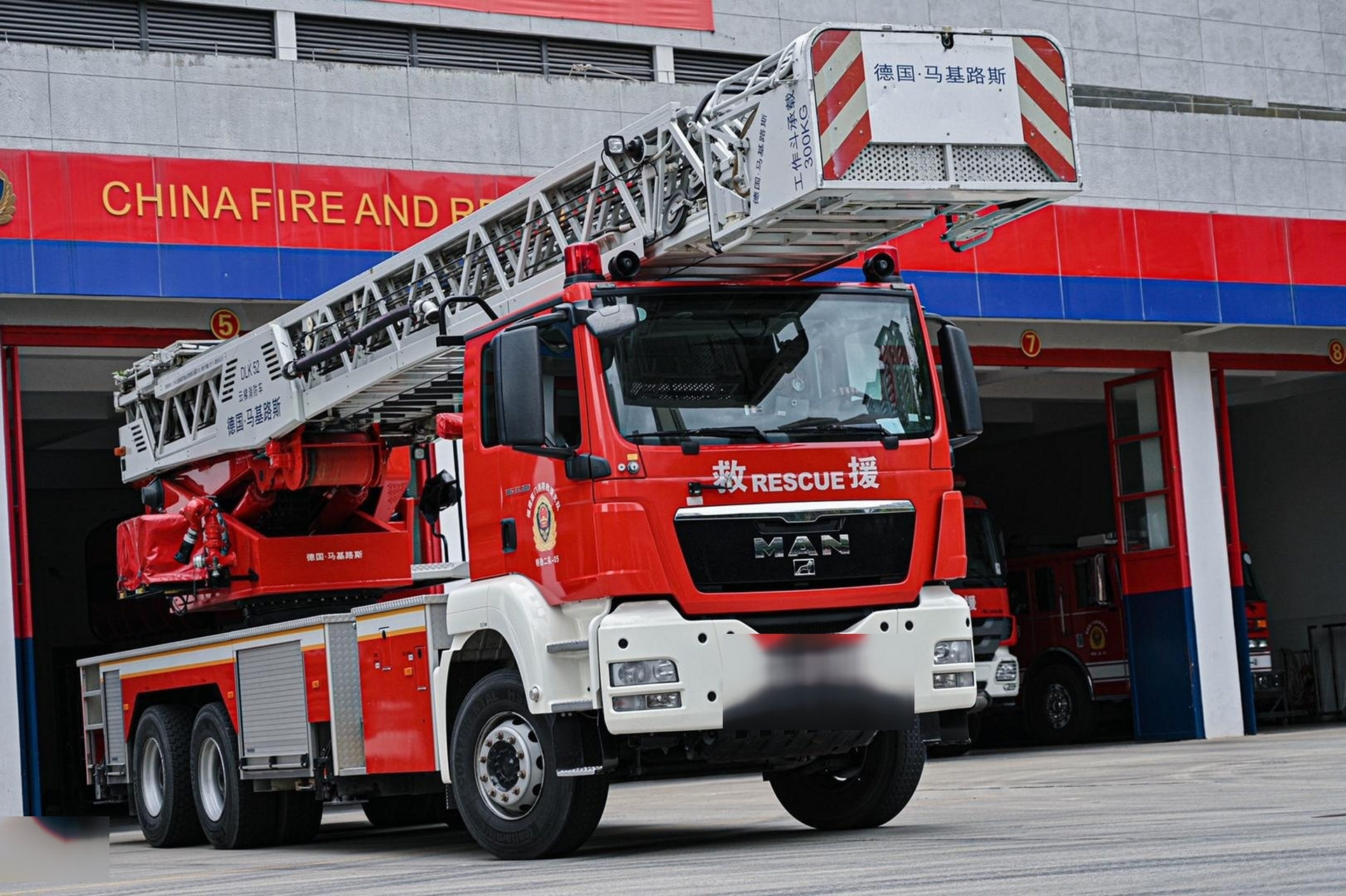 厦门消防,德国马基路斯55米云梯车,又名马基路斯dlk-52.