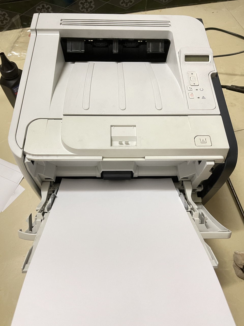 二手打印机hp2055 d 我的要求:手机无线连接,自动双面,激光打印机 看