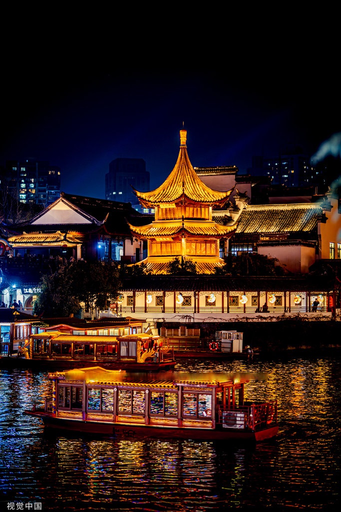 #发现南京# "六朝古都"底蕴深厚,明城墙斑驳诉说岁月