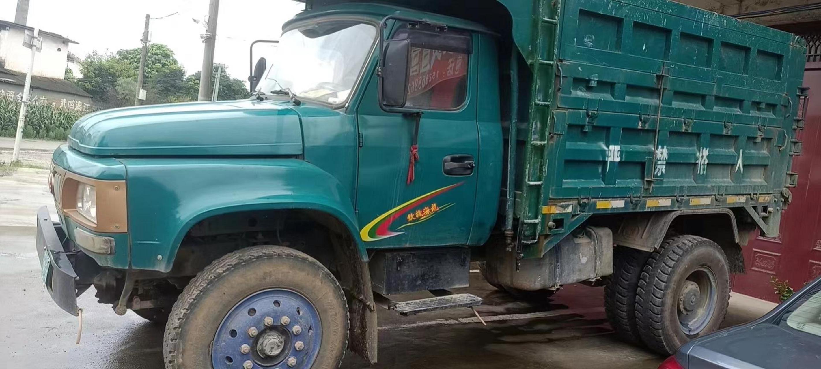 1,玉柴4105发动机,前桥十颗顶,大6档,斯太尔后桥,发动机滴油不漏,三