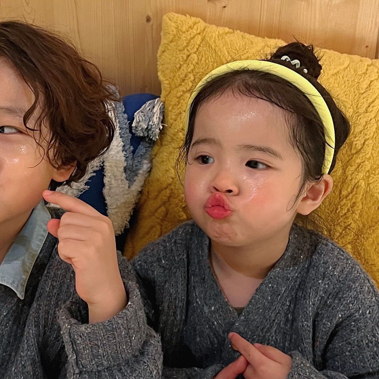 情侣居家头像|快来一起敷面膜吖7015 有你陪在身边,宅家都觉得很