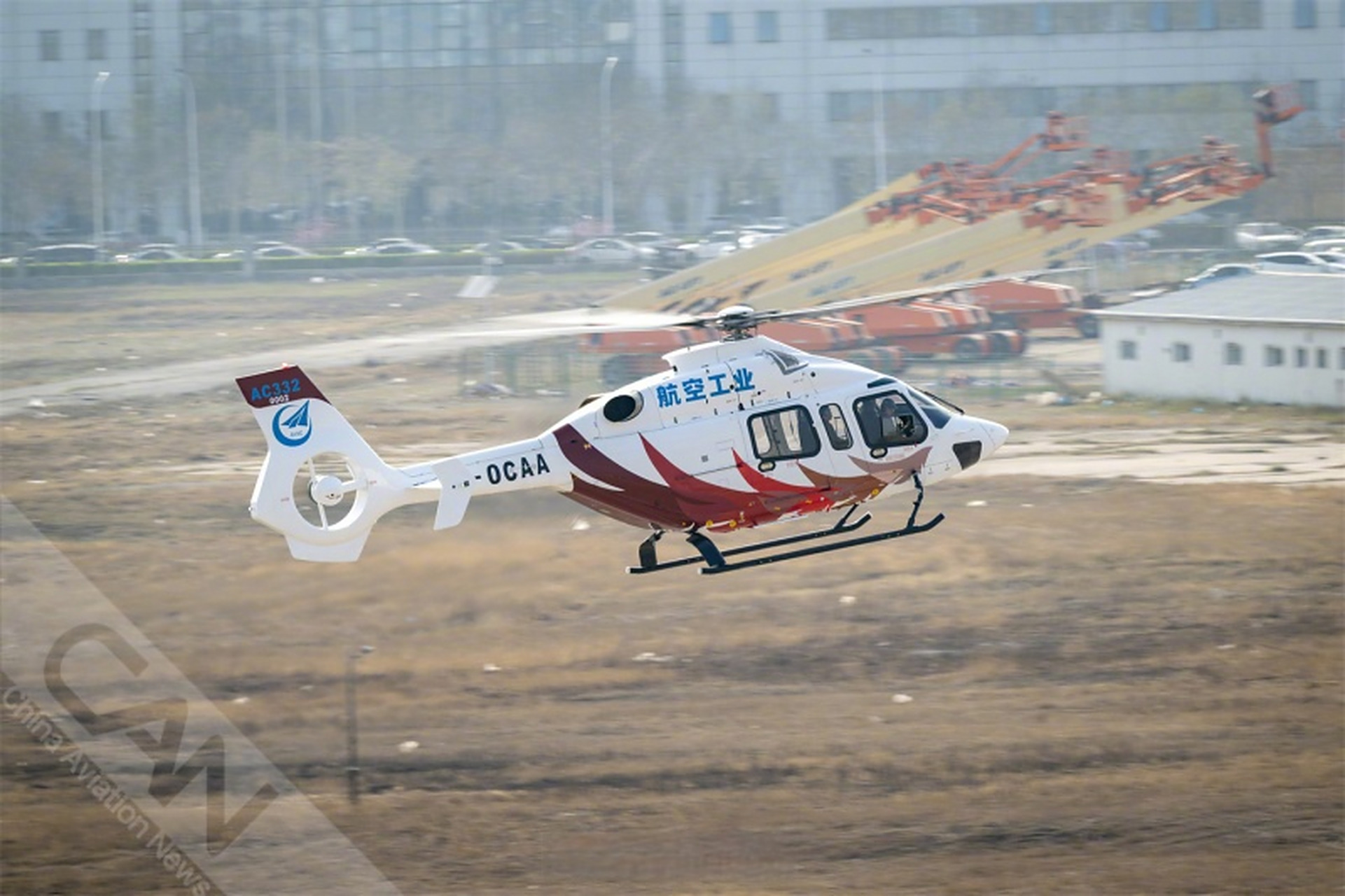 由航空工业 全新研制的四吨级先进双发多用途直升机"吉祥鸟"ac332,在