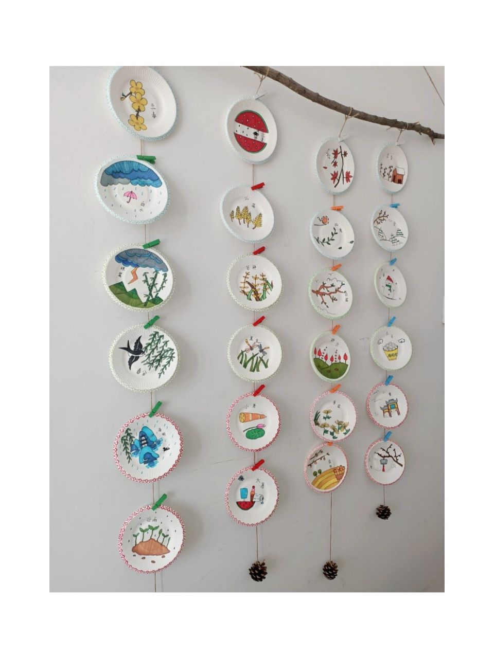 纸盘画 二十四节气 临摹了  两位老师的画,改了几幅,用来装饰画室