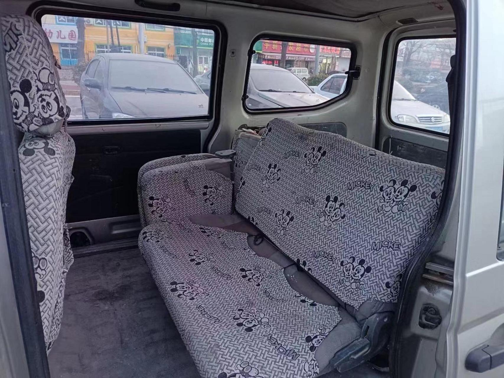 五菱之光6390面包车,精品车况,发变底盘巅峰状态,检车全年,开着好,8座
