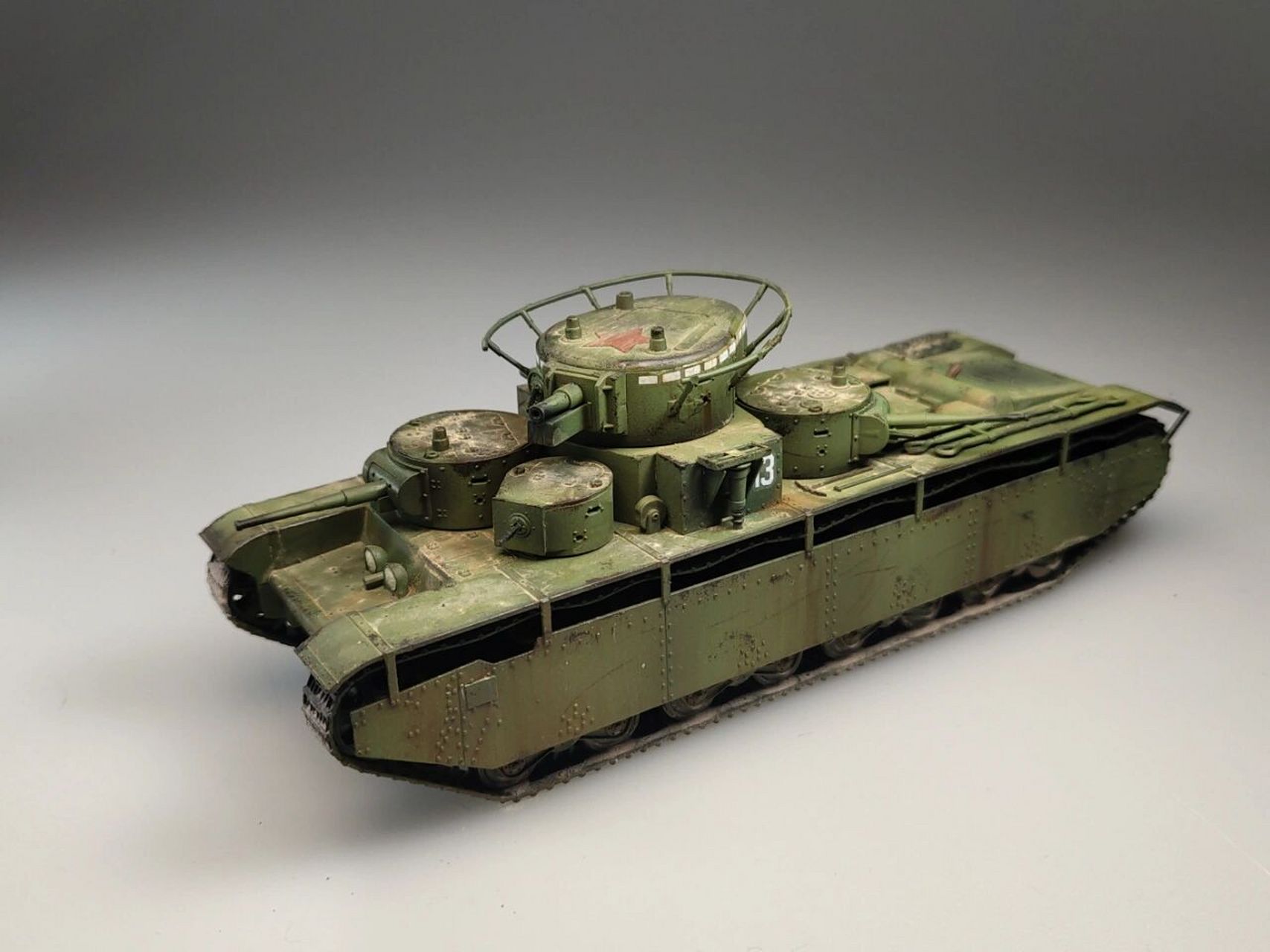 陆地巡洋舰二战苏联t35多炮塔坦克     t-35重型坦克,是20世纪30年代